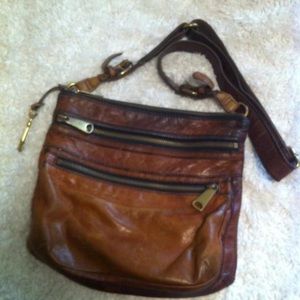 LAST CHANCE BAG‼️ Fossil “Explorer” Medium Crossbody